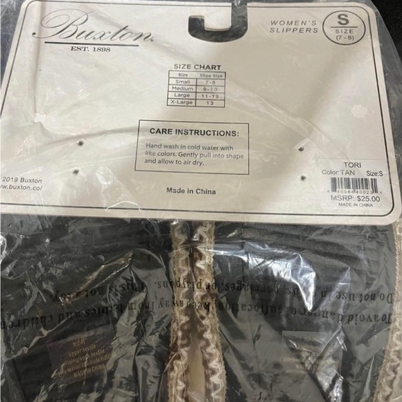 Ladies Slippers - Picture 4 of 5